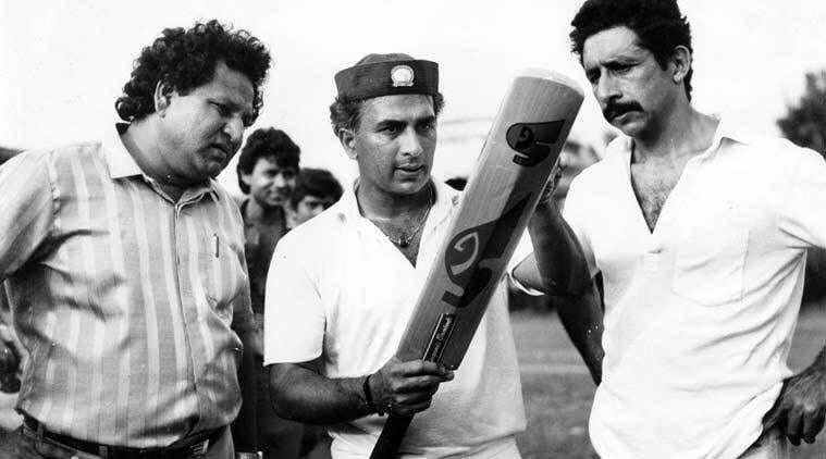 Bollywood memories little master sunil gavaskar played cricket with Naseeruddin shah